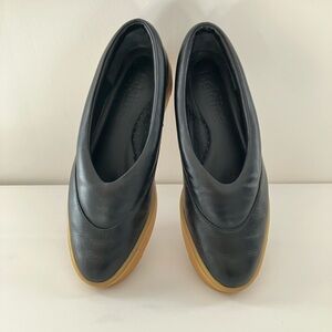 Beklina Margo Sneaker Black size 10